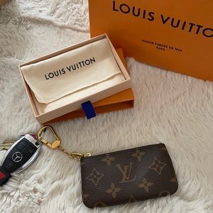 Louis Vuitton monogram key pouch🤎